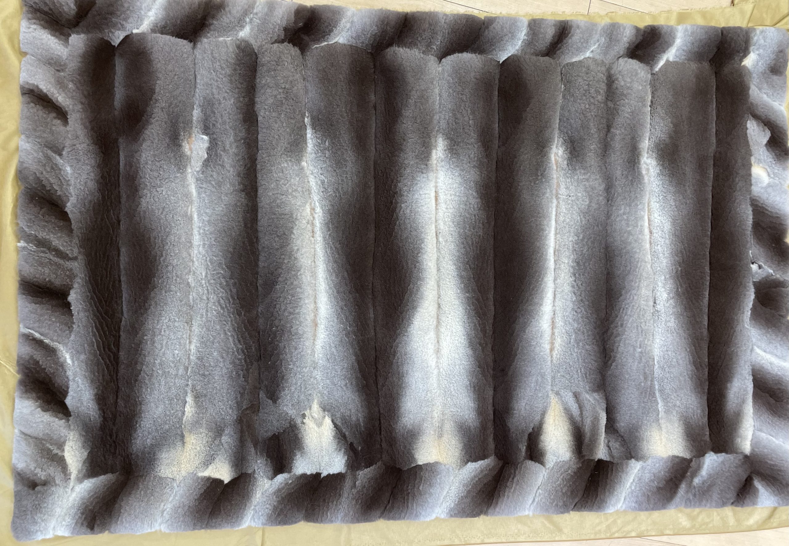 ULMODA Hamburg Blankenese Felldecke