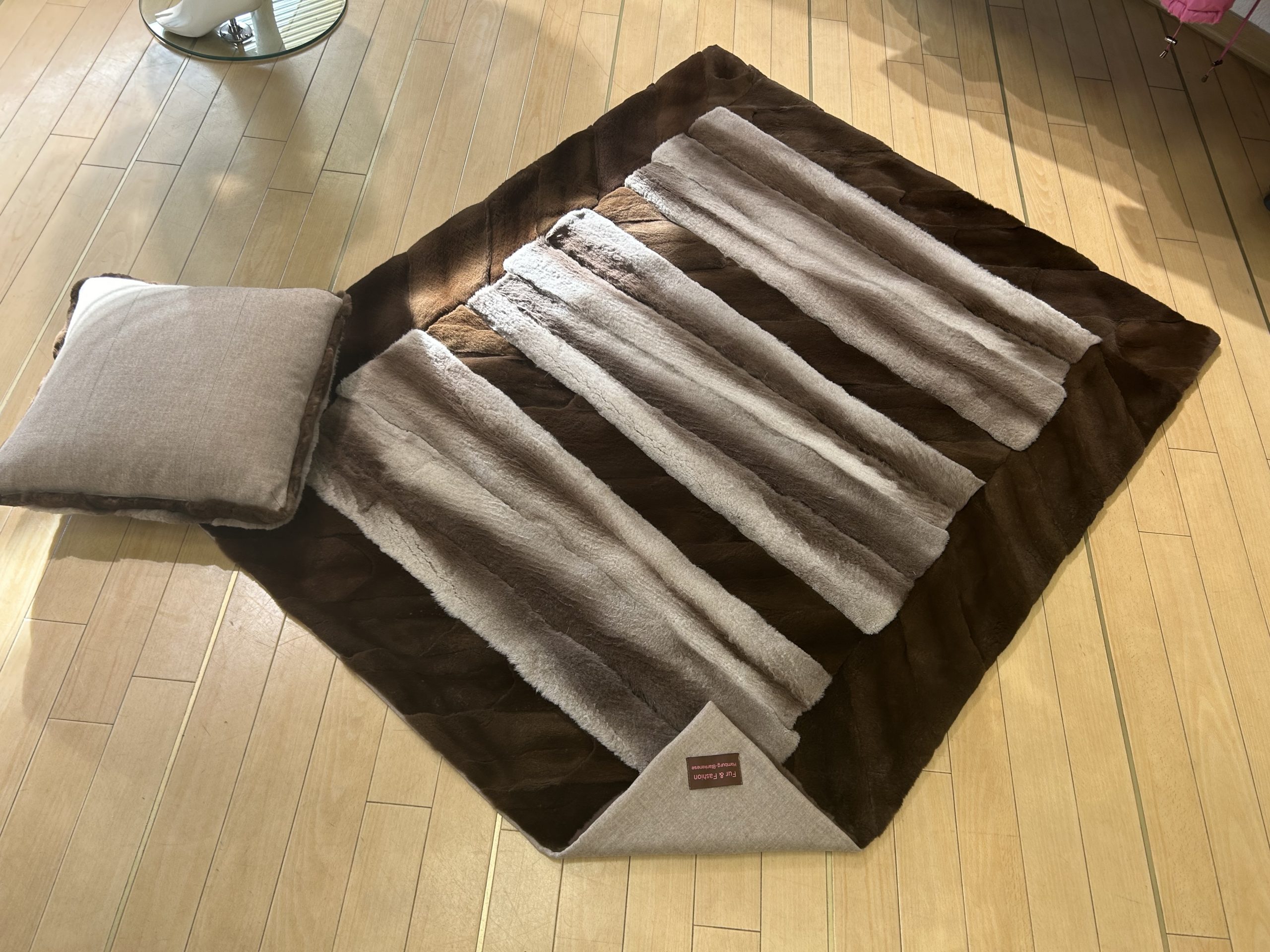 ULMODA Hamburg Blankenese Felldecke